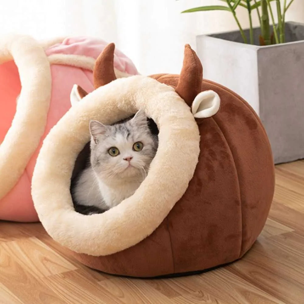 Cozy Cat Nest – Soft Plush Bed for Cats (Rabbit & Cow Design)