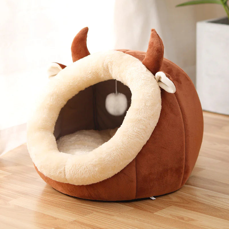 Cozy Cat Nest – Soft Plush Bed for Cats (Rabbit & Cow Design)